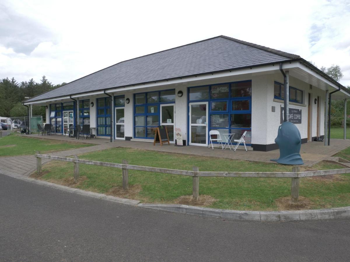 Vivienne Hotel Ballymoney Exterior foto